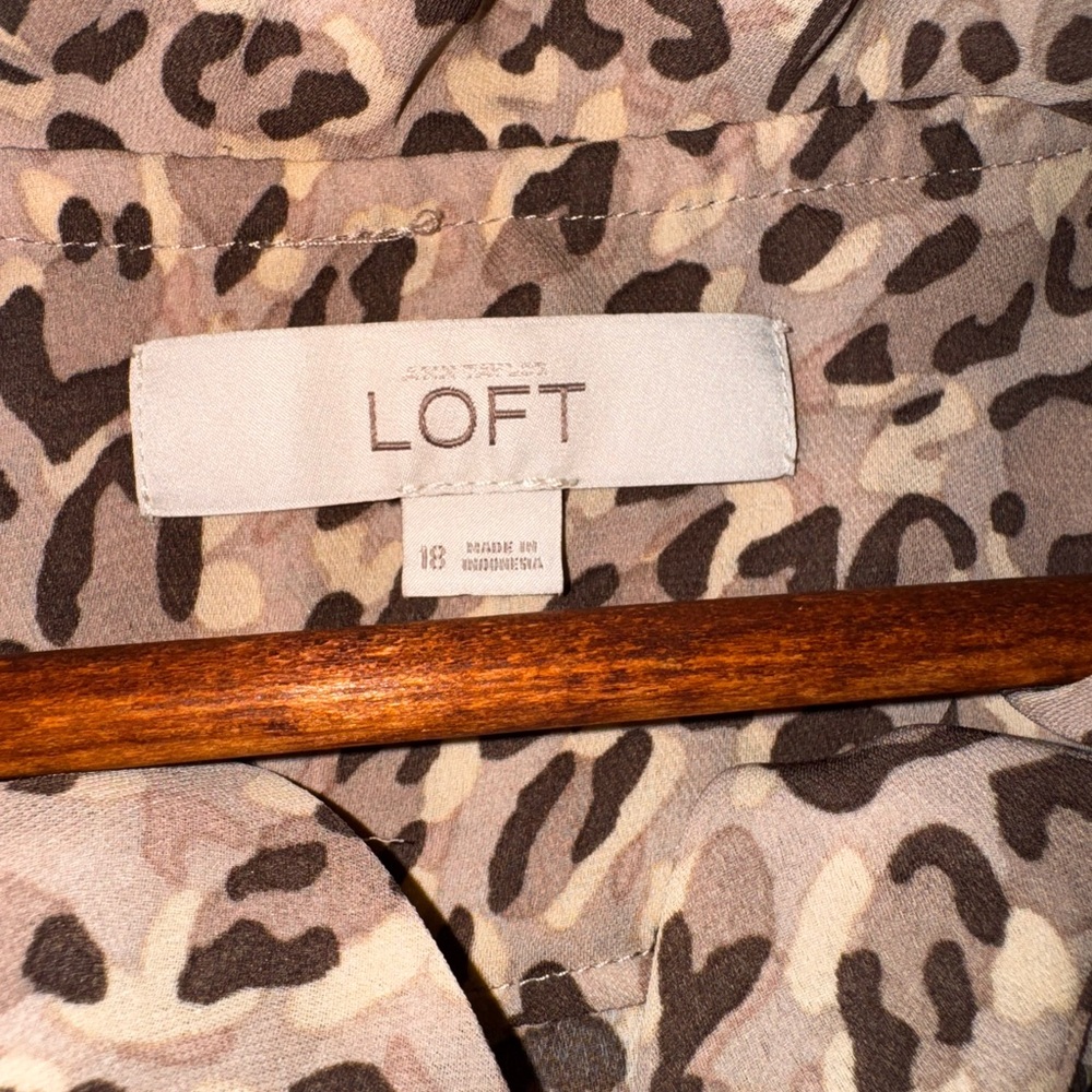LOFT Animal Print Button-Up Belted Long Sleeve Ruffle Neck Dress Size 18 - Picture 4 of 10